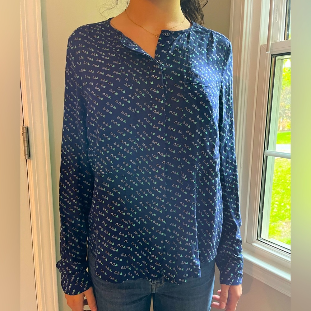 MAEVE BUTTON DOWN BLOUSE WIRH SPLIT HEM IN THE BACK SZ 4